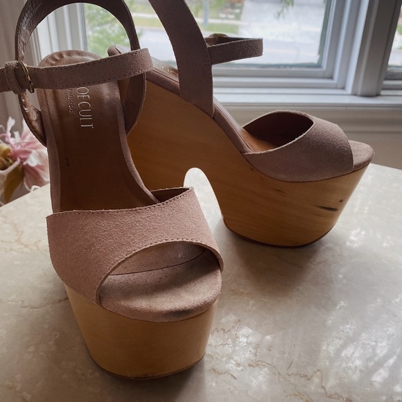 Shoe Cult Wedges - Picture 5 of 6